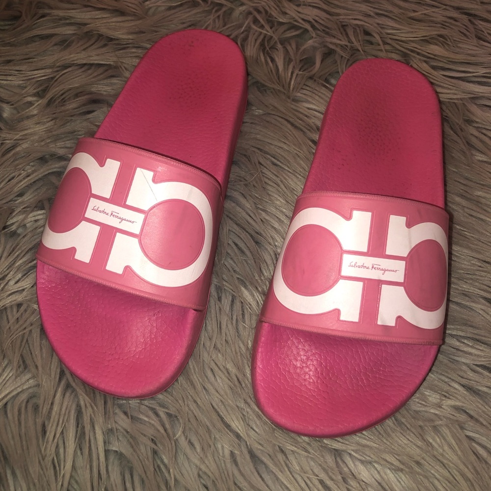 Pink Salvatore Ferragamo Pool Slides. 💕